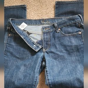 Old Navy the diva like new low-rise bootcut jeans Sz 10 short